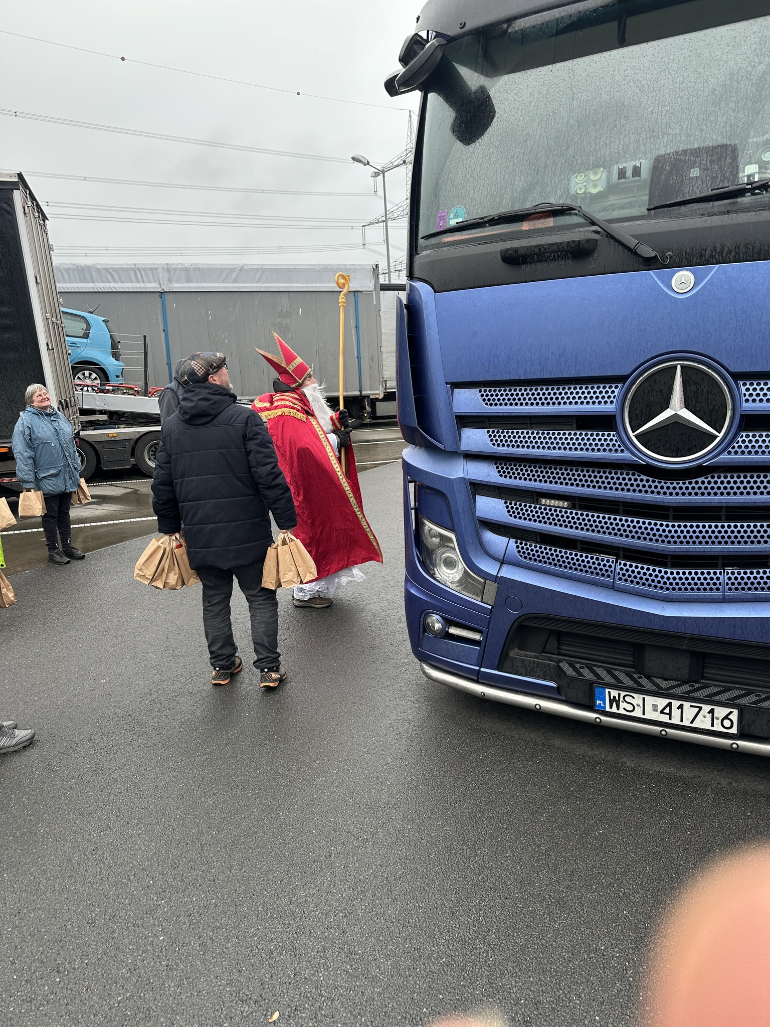 Nikolaus am Rastplatz Aachener Land (06.12.2025) (c) KAB